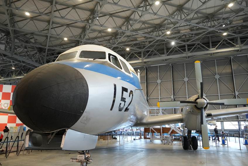 「あいち航空ミュージアム」に展示されているYS11